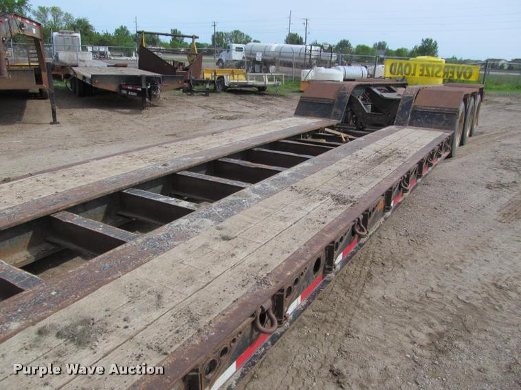 image for item DA1062 2005 Fontaine TL-55 lowboy equipment trailer