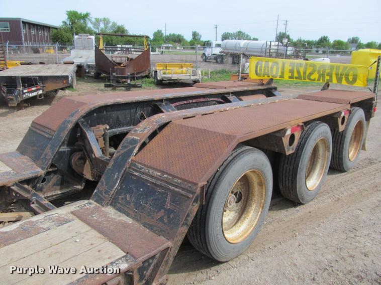 image for item DA1062 2005 Fontaine TL-55 lowboy equipment trailer