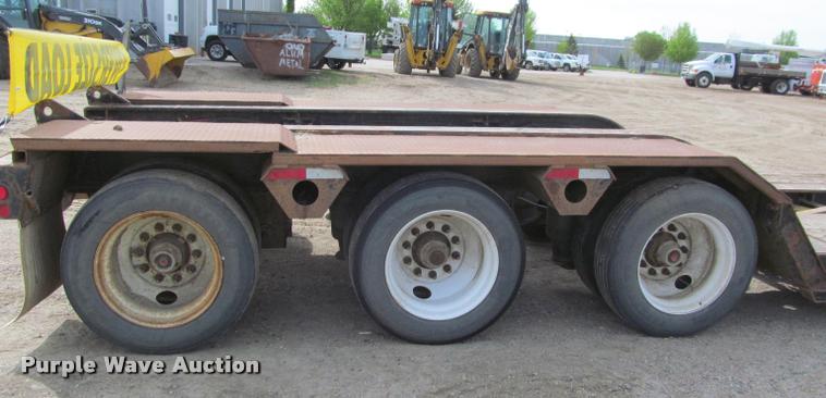 image for item DA1062 2005 Fontaine TL-55 lowboy equipment trailer