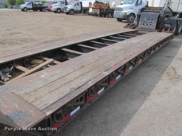 image for item DA1062 2005 Fontaine TL-55 lowboy equipment trailer