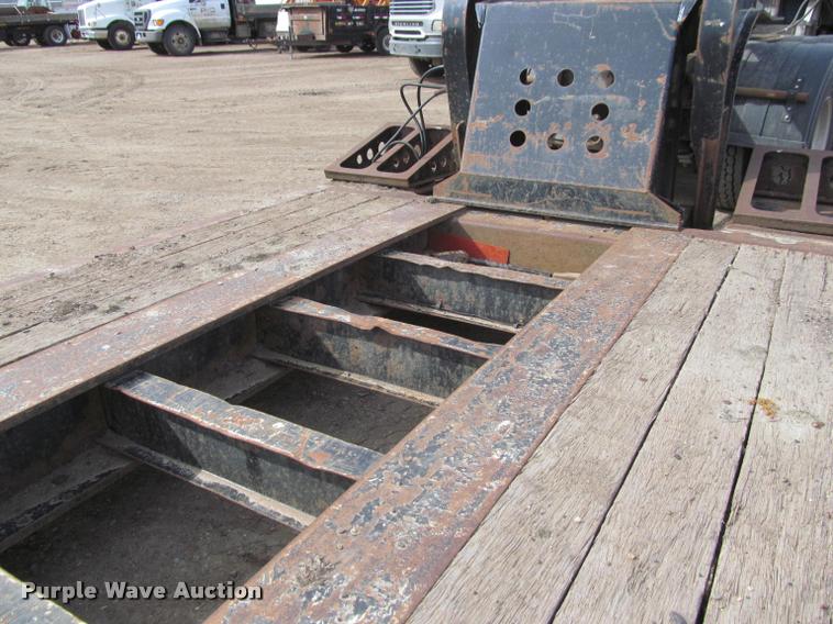 image for item DA1062 2005 Fontaine TL-55 lowboy equipment trailer