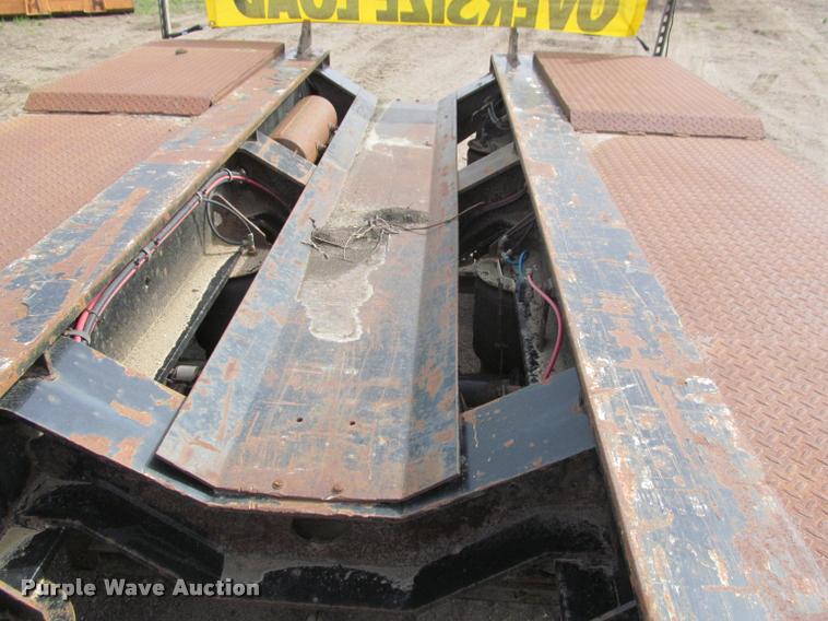 image for item DA1062 2005 Fontaine TL-55 lowboy equipment trailer