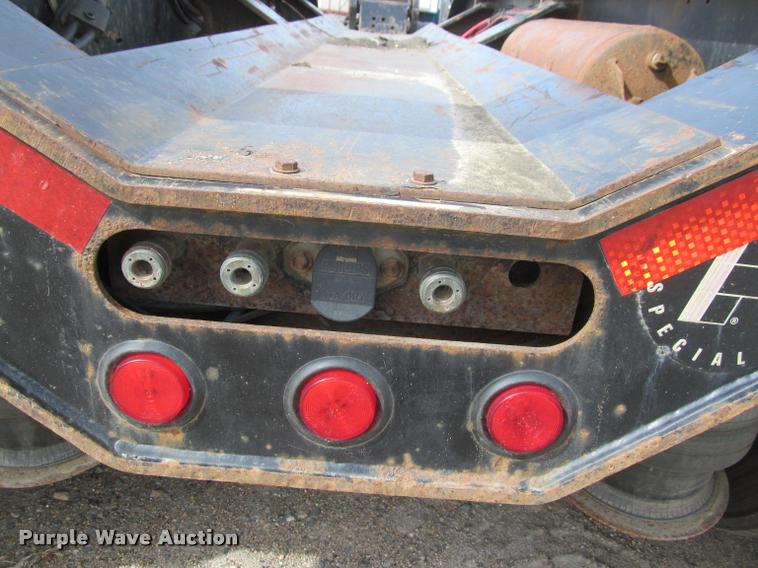 image for item DA1062 2005 Fontaine TL-55 lowboy equipment trailer