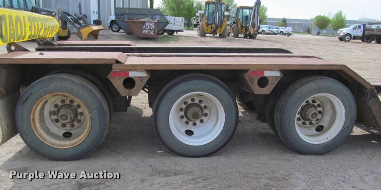 image for item DA1062 2005 Fontaine TL-55 lowboy equipment trailer