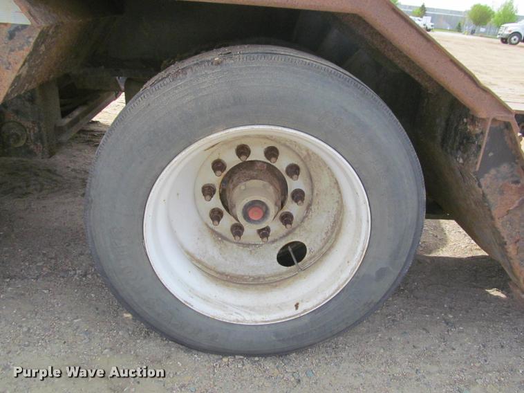 image for item DA1062 2005 Fontaine TL-55 lowboy equipment trailer