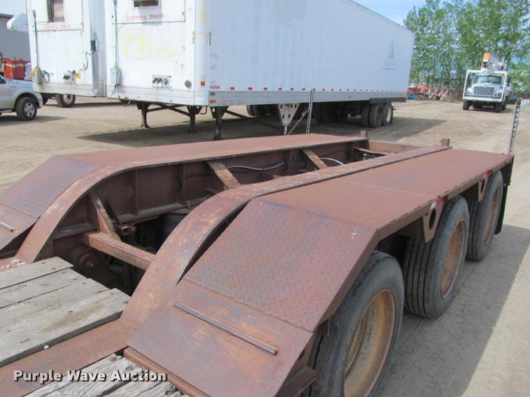 image for item DA1065 1996 Fontaine TA50NGB lowboy equipment trailer