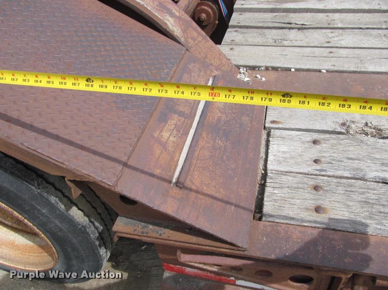 image for item DA1065 1996 Fontaine TA50NGB lowboy equipment trailer
