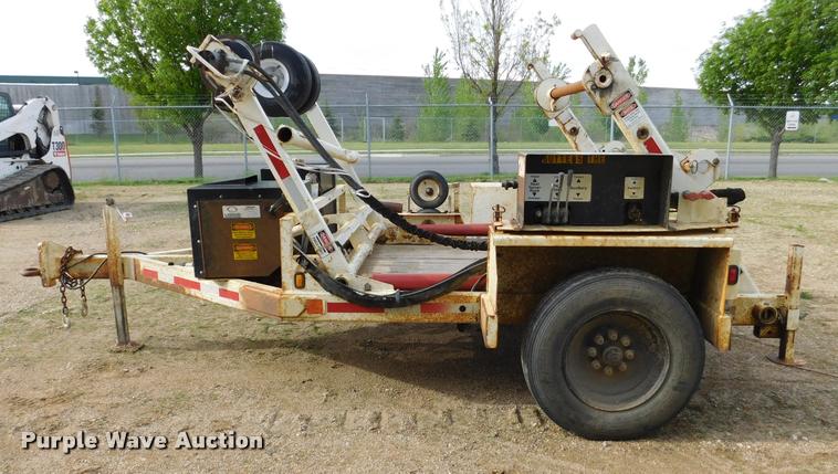 image for item DA1066 2010 Larson TRL reel trailer