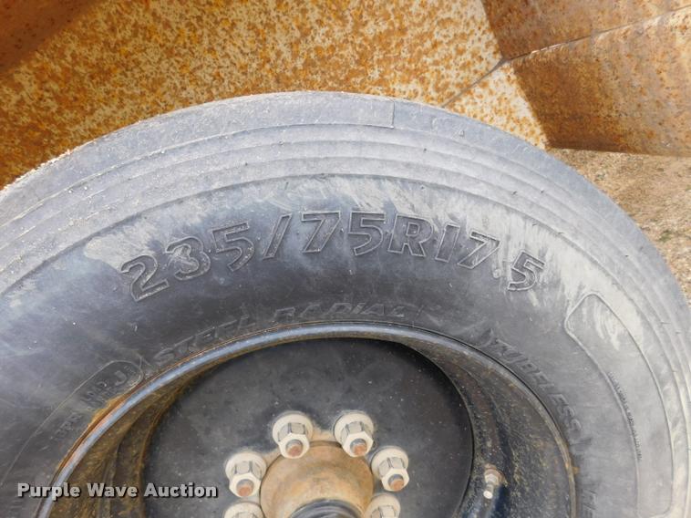 image for item DA1066 2010 Larson TRL reel trailer