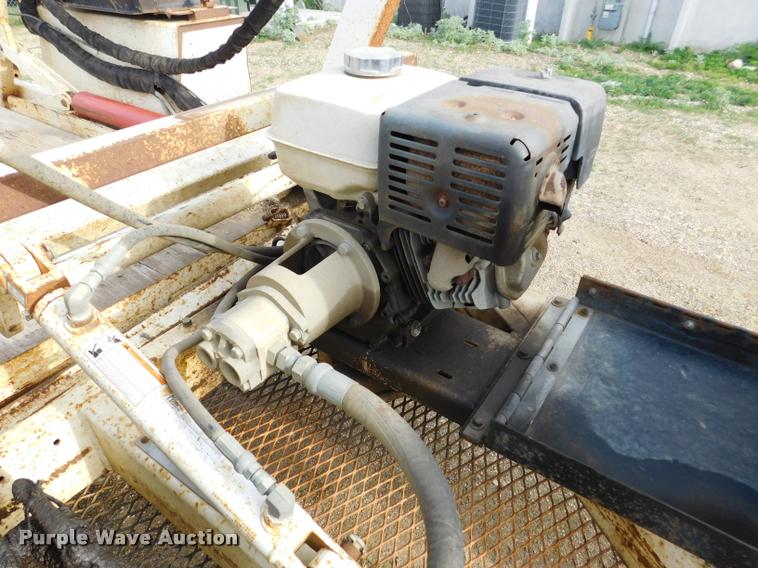 image for item DA1066 2010 Larson TRL reel trailer