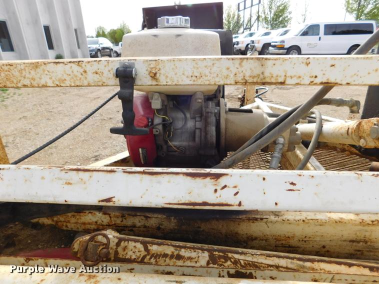 image for item DA1066 2010 Larson TRL reel trailer