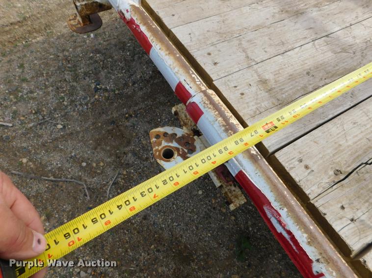 image for item DA1066 2010 Larson TRL reel trailer