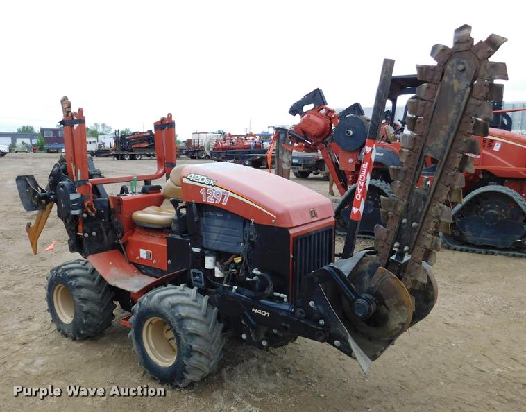 image for item DA1067 2011 Ditch Witch 420SX trencher