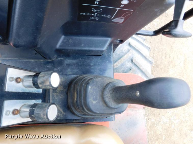 image for item DA1067 2011 Ditch Witch 420SX trencher