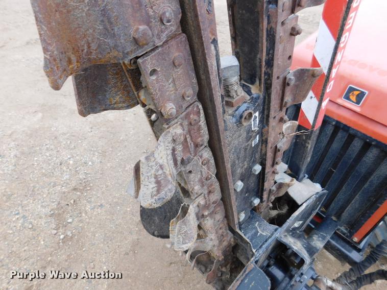 image for item DA1067 2011 Ditch Witch 420SX trencher