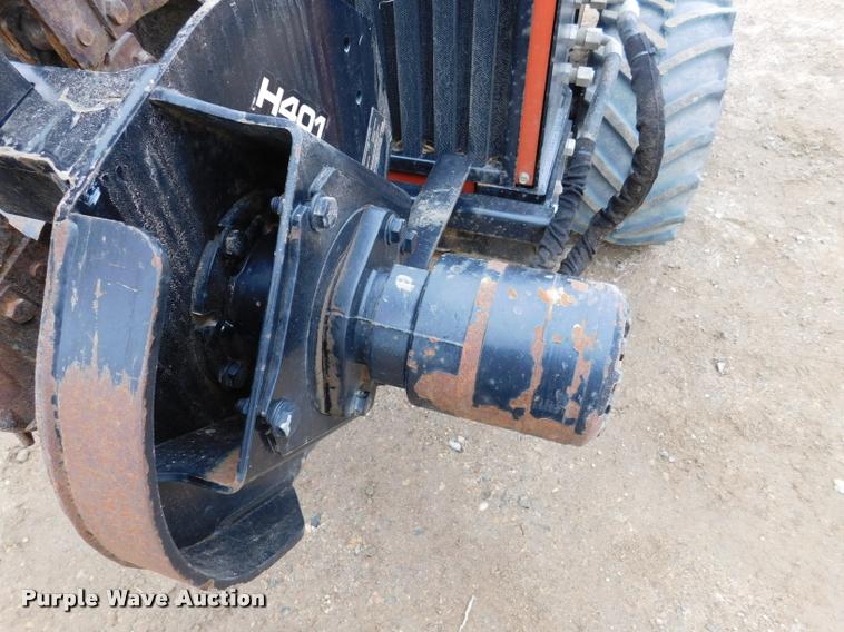 image for item DA1067 2011 Ditch Witch 420SX trencher