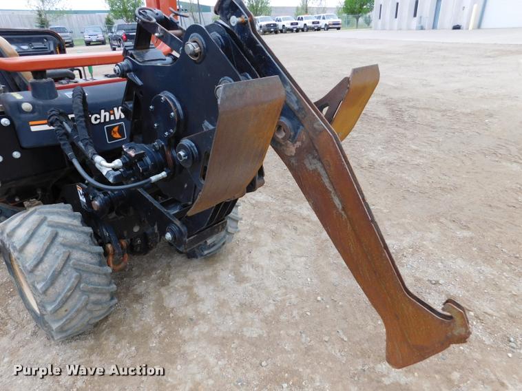 image for item DA1067 2011 Ditch Witch 420SX trencher