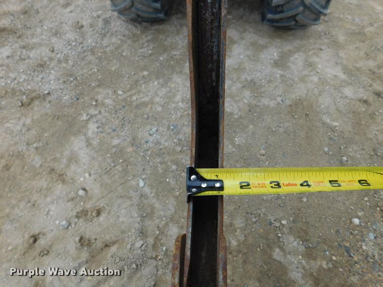 image for item DA1067 2011 Ditch Witch 420SX trencher