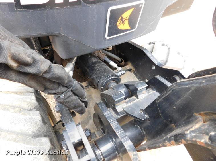 image for item DA1067 2011 Ditch Witch 420SX trencher