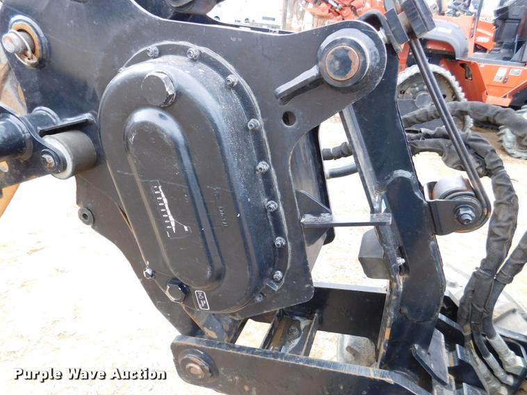 image for item DA1067 2011 Ditch Witch 420SX trencher