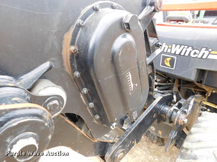 image for item DA1067 2011 Ditch Witch 420SX trencher