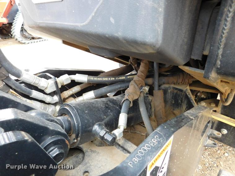 image for item DA1067 2011 Ditch Witch 420SX trencher