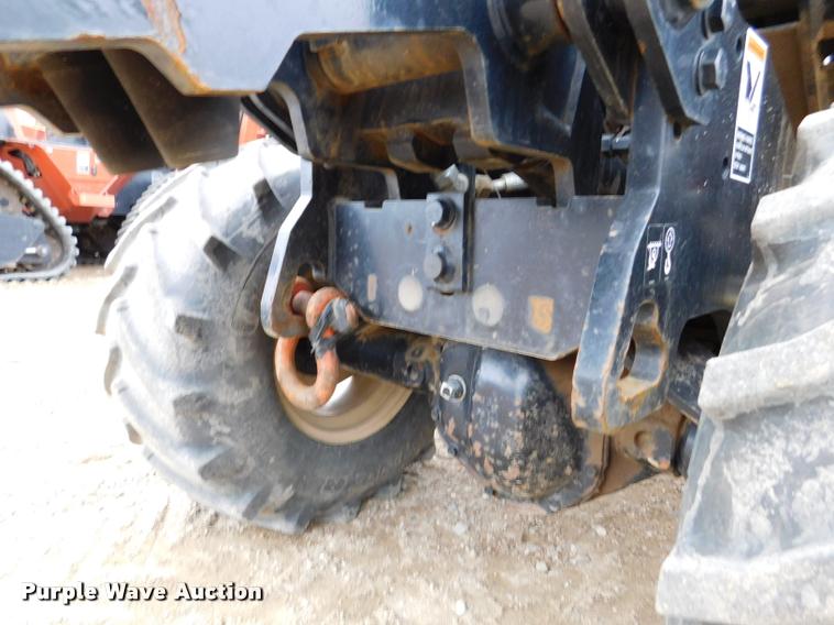 image for item DA1067 2011 Ditch Witch 420SX trencher
