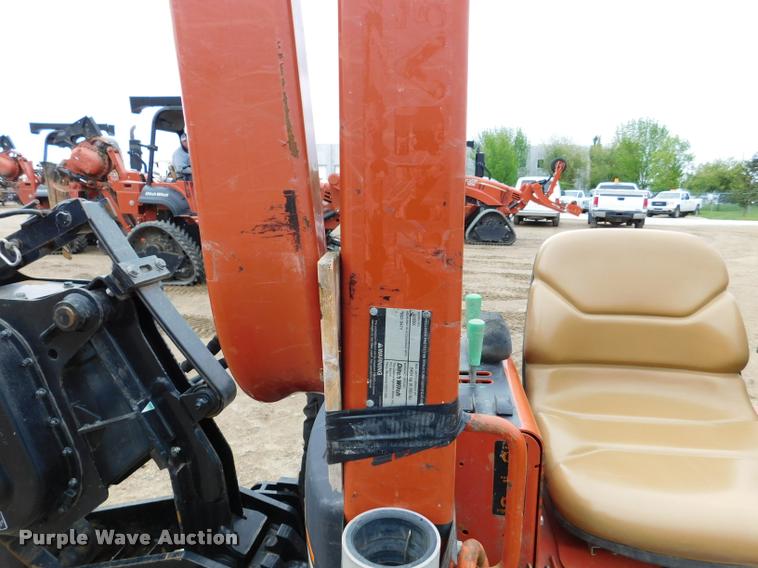 image for item DA1067 2011 Ditch Witch 420SX trencher