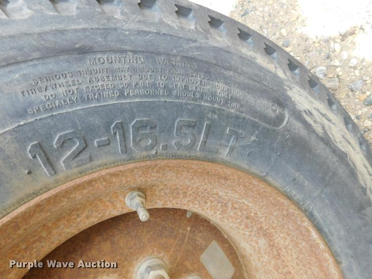 image for item DA1068 2002 Larson TRL reel trailer