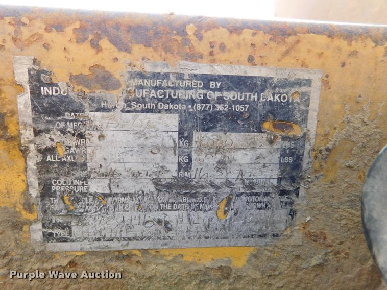 image for item DA1068 2002 Larson TRL reel trailer