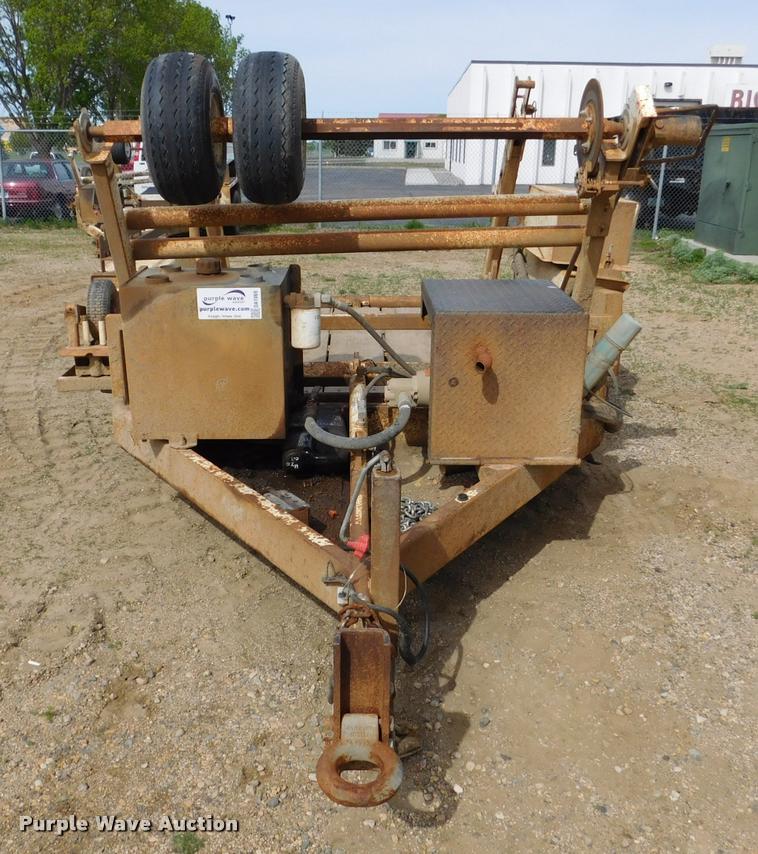 image for item DA1069 2005 Larson TRL reel trailer