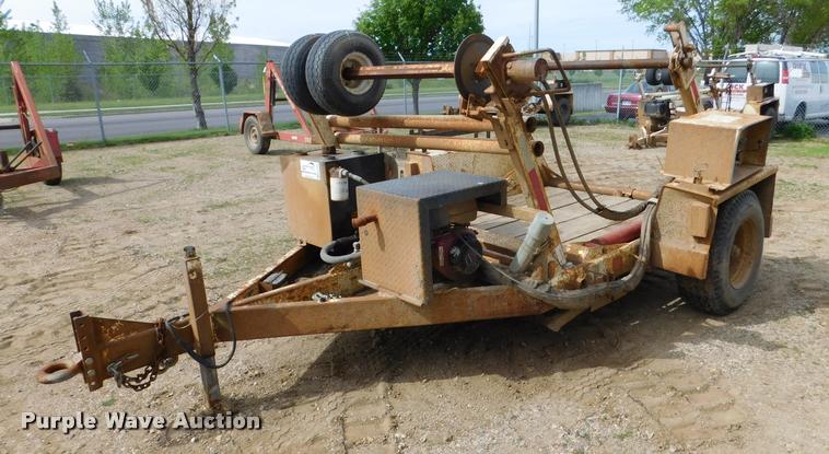 image for item DA1069 2005 Larson TRL reel trailer