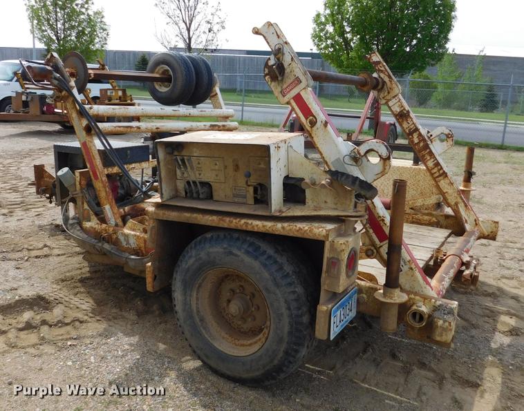 image for item DA1069 2005 Larson TRL reel trailer