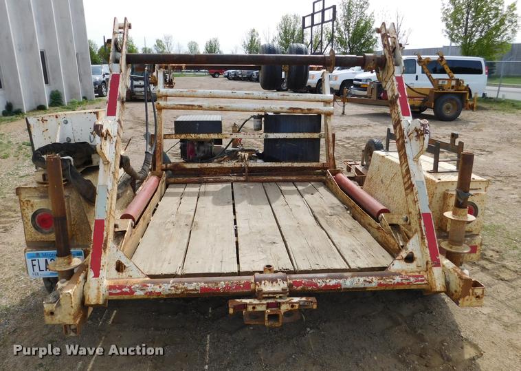 image for item DA1069 2005 Larson TRL reel trailer