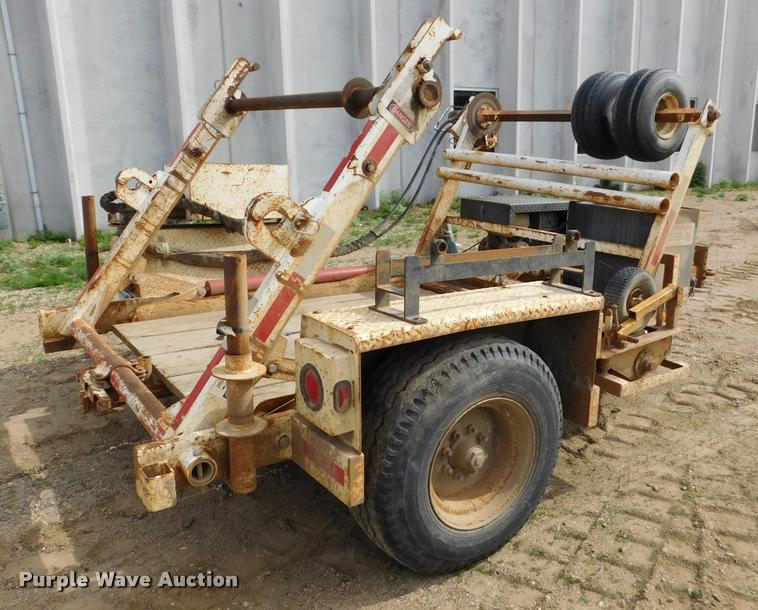 image for item DA1069 2005 Larson TRL reel trailer