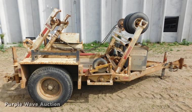 image for item DA1069 2005 Larson TRL reel trailer