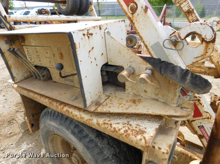 image for item DA1069 2005 Larson TRL reel trailer