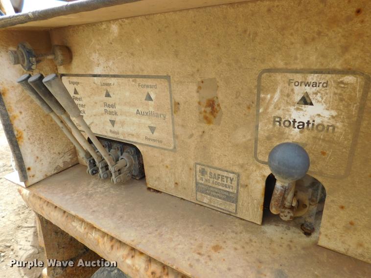 image for item DA1069 2005 Larson TRL reel trailer