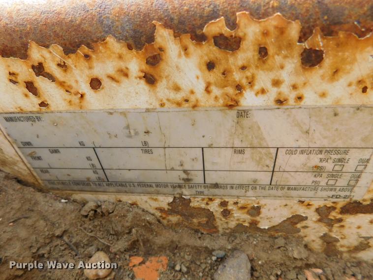 image for item DA1069 2005 Larson TRL reel trailer