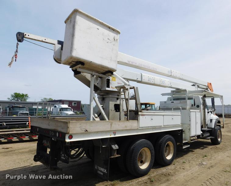 image for item DA1073 2011 International WorkStar 7400 bucket truck