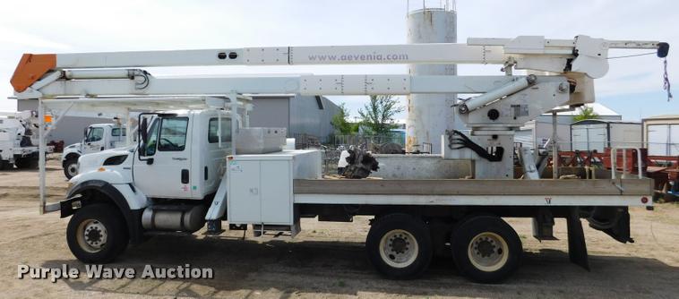 image for item DA1073 2011 International WorkStar 7400 bucket truck