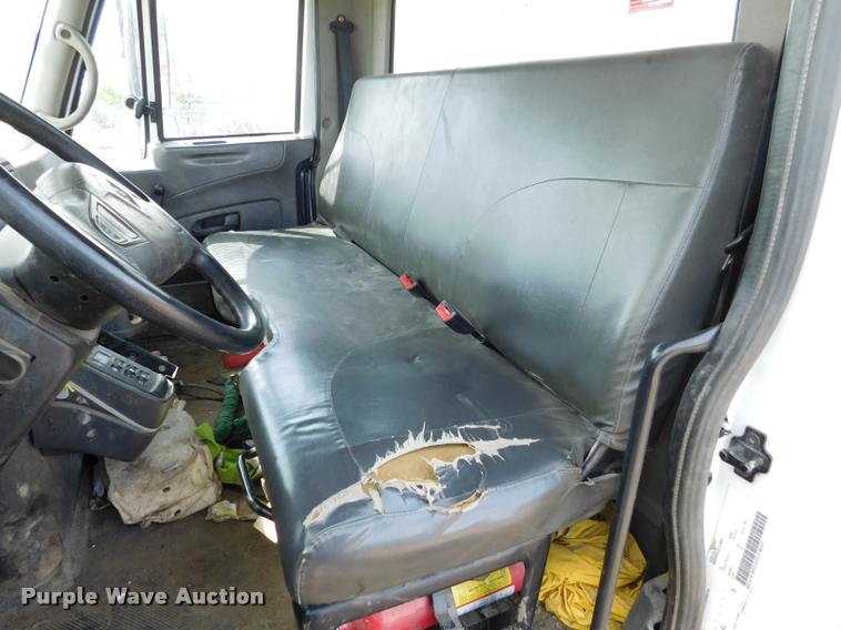 image for item DA1073 2011 International WorkStar 7400 bucket truck