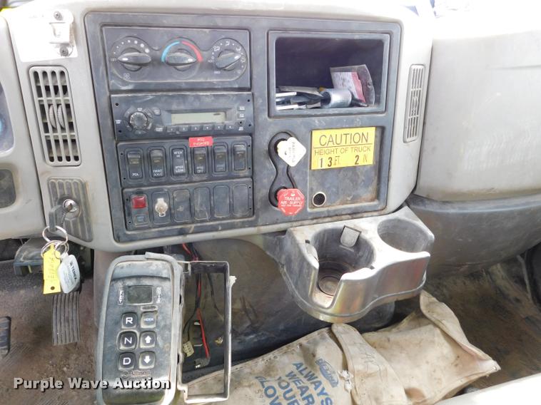 image for item DA1073 2011 International WorkStar 7400 bucket truck