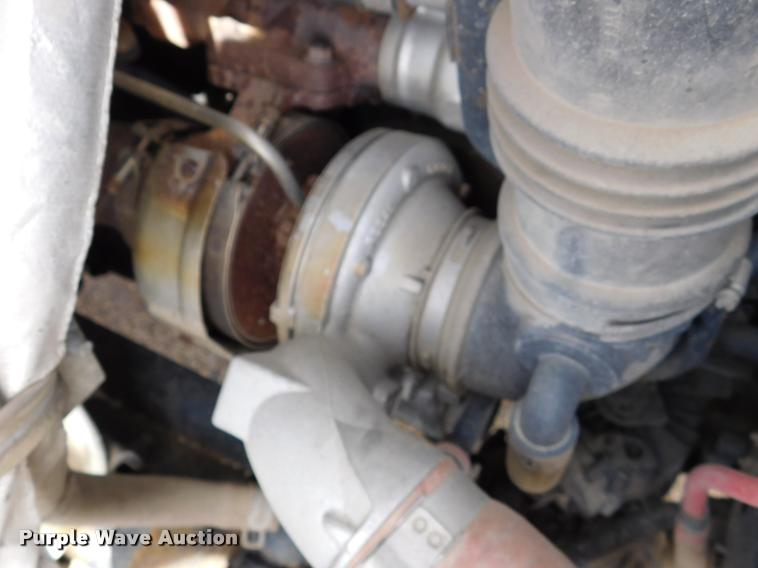 image for item DA1073 2011 International WorkStar 7400 bucket truck