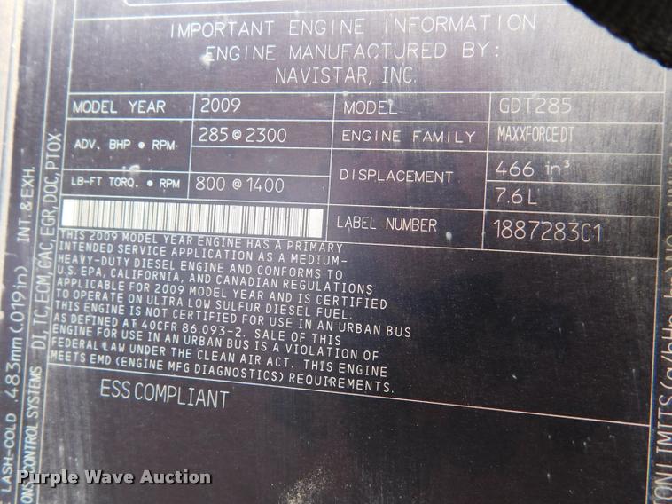 image for item DA1073 2011 International WorkStar 7400 bucket truck