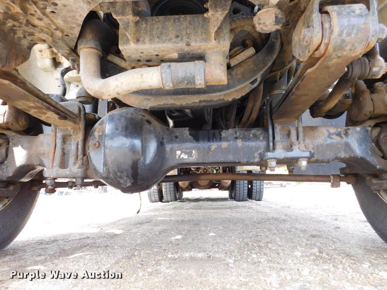 image for item DA1073 2011 International WorkStar 7400 bucket truck