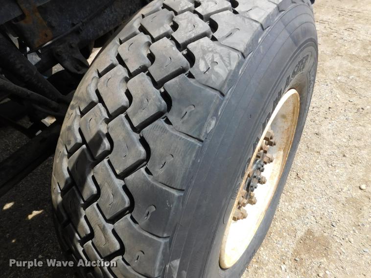 image for item DA1073 2011 International WorkStar 7400 bucket truck