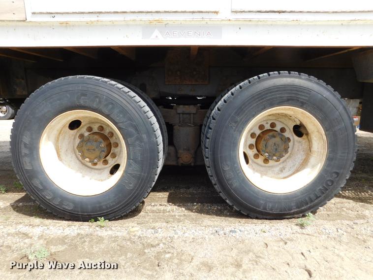 image for item DA1073 2011 International WorkStar 7400 bucket truck