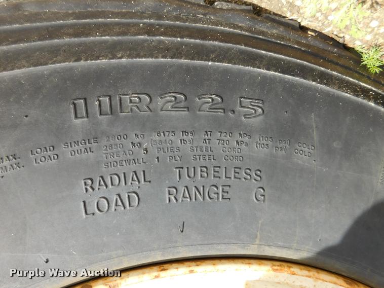 image for item DA1073 2011 International WorkStar 7400 bucket truck