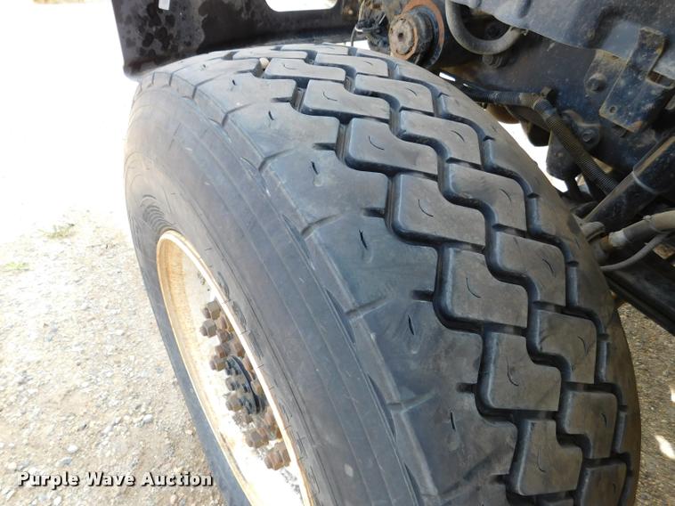 image for item DA1073 2011 International WorkStar 7400 bucket truck